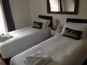 Markets Tavern Hotel เบรคอน ภายนอก รูปภาพ